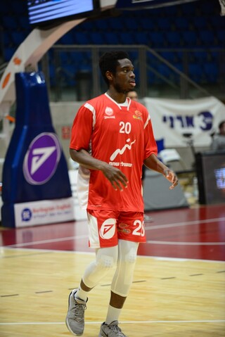 כיילב אגאדה. עוד משחק מצוין שלו