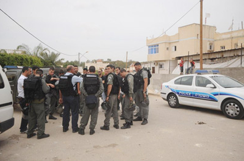 כוחות משטרה ברהט 2009. צילום: הרצל יוסף